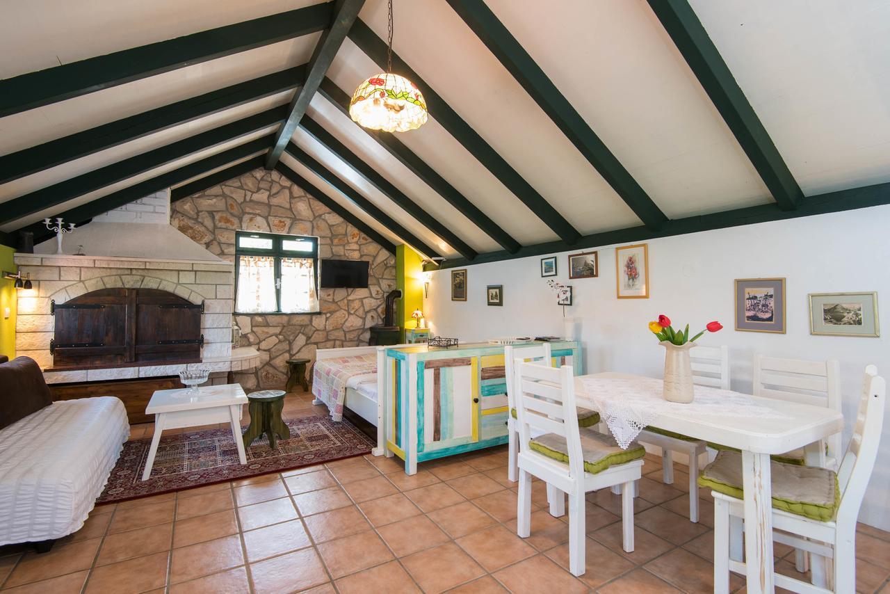 Holiday Home Artina 2 Ловиште Экстерьер фото