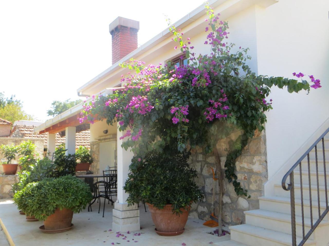 Holiday Home Artina 2 Ловиште Экстерьер фото