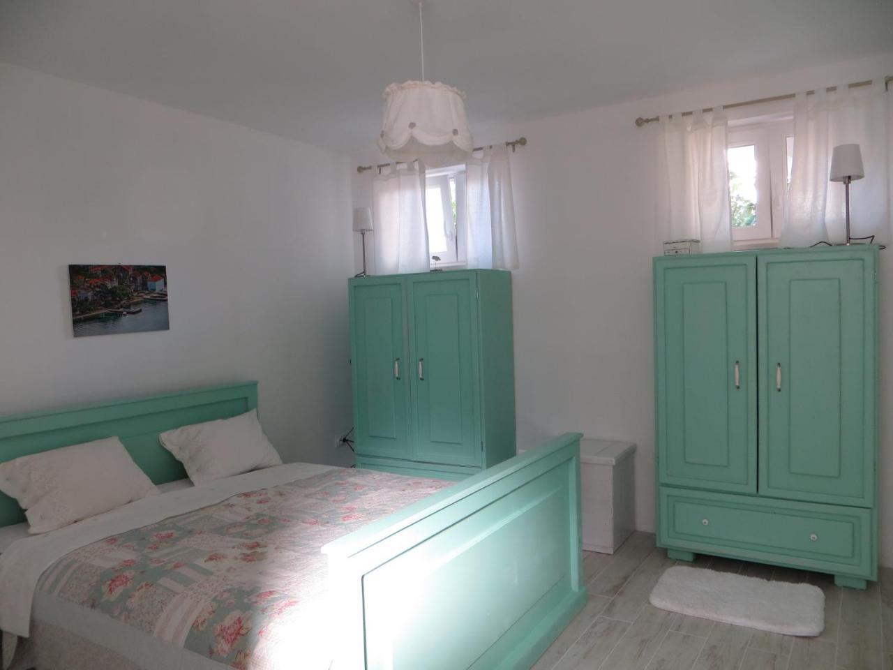 Holiday Home Artina 2 Ловиште Экстерьер фото
